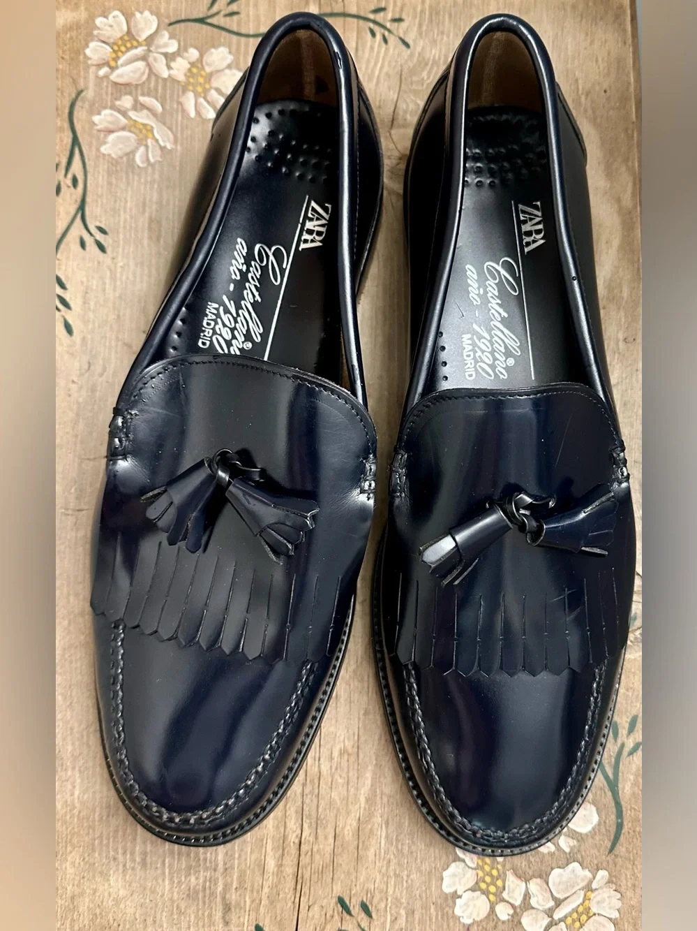 Zara Men's Glossy Navy Tassel Kiltie Loafers